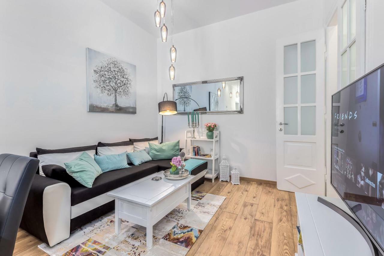 Galerija Apartment Rijeka Ngoại thất bức ảnh