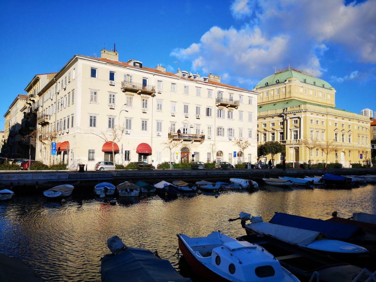 Galerija Apartment Rijeka Ngoại thất bức ảnh