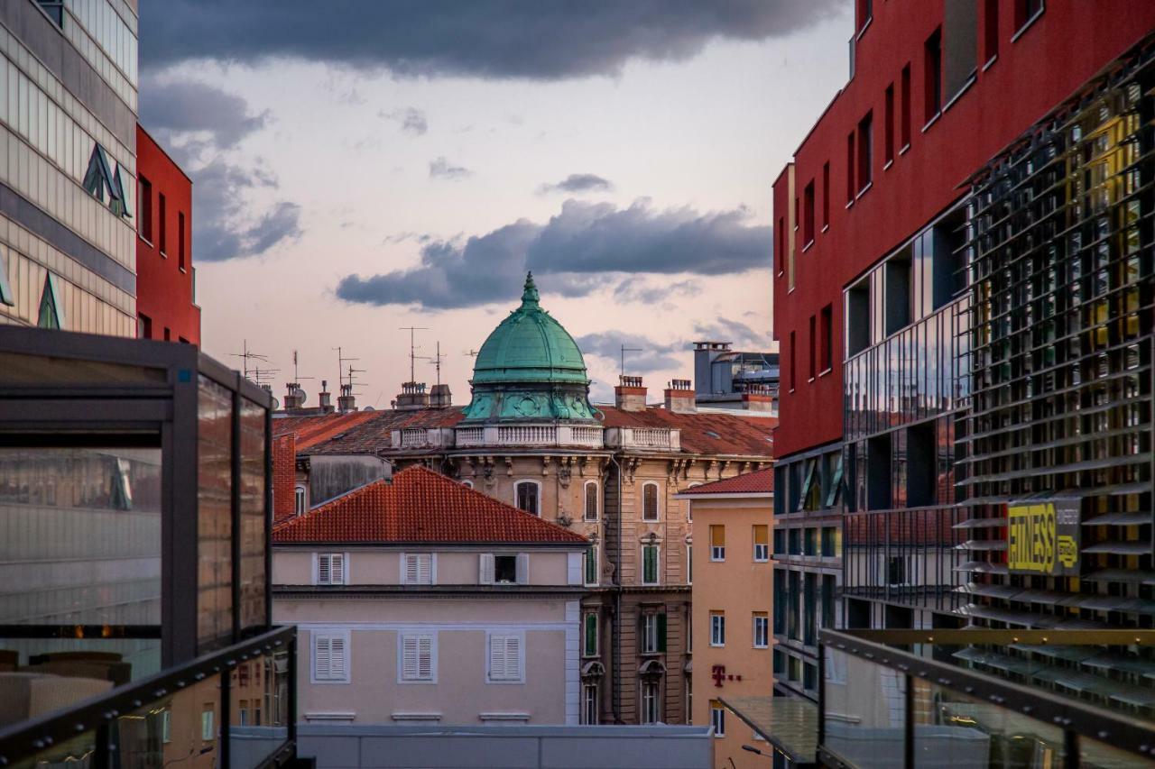 Galerija Apartment Rijeka Ngoại thất bức ảnh