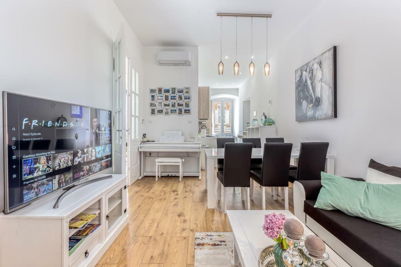 Galerija Apartment Rijeka Ngoại thất bức ảnh